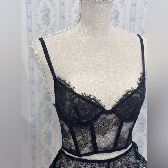 Victoria’s Secret vintage inspired black bustier and undies set - Picture 2 of 5